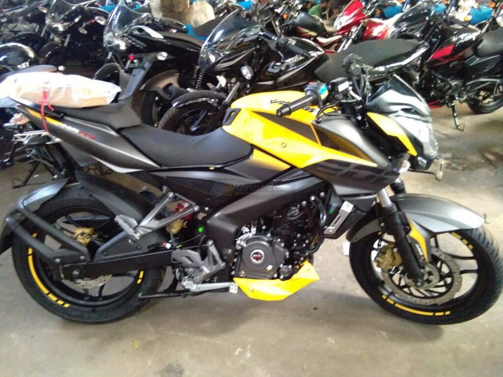 2019 Bajaj Pulsar NS200 Yellow Color Launched Again - With A Twist