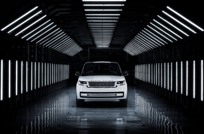 2024 Range Rover Prices Drop Upto Rs 1.1 Crore As Local Production Begins (1)