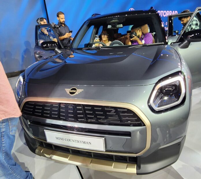 2024-mini-countryman-electric-india (1)