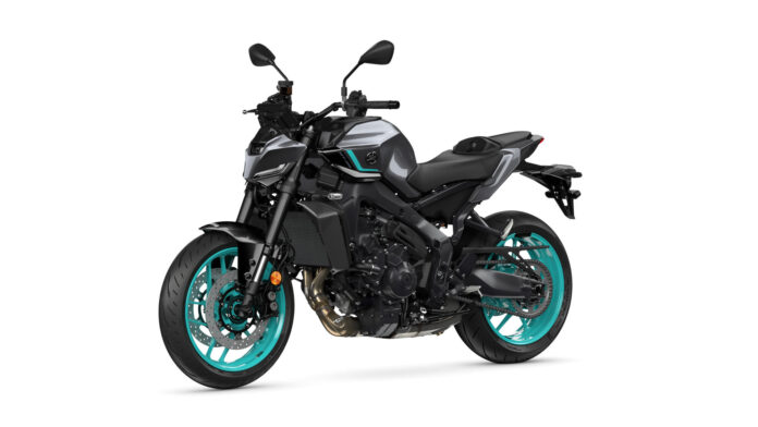 2024-Yamaha-MT09AS-EU-Midnight_Cyan-Studio-005-03