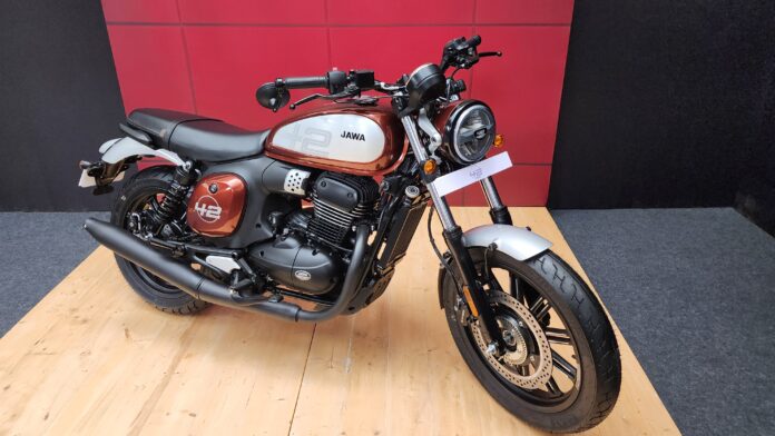 2024 Jawa 42 FJ Launched (5)