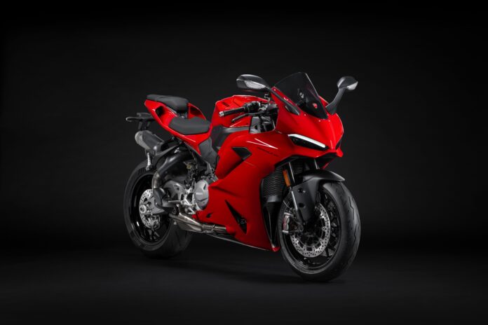 2025 Ducati Panigale and Streetfighter V2 - Lighter And Refined! (1)