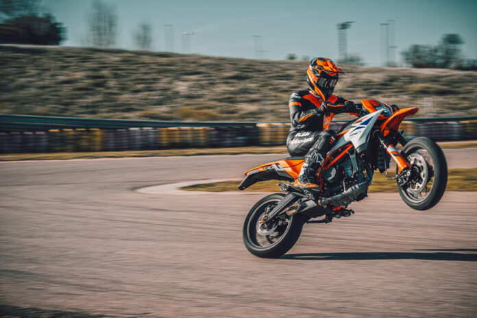 2025 KTM 125 and 390 SMC R